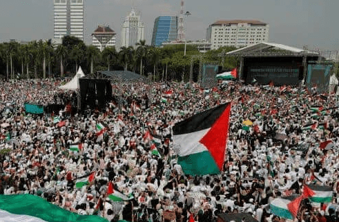 Milioni di persone in piazza nel fine settimana a fianco del popolo palestinese.