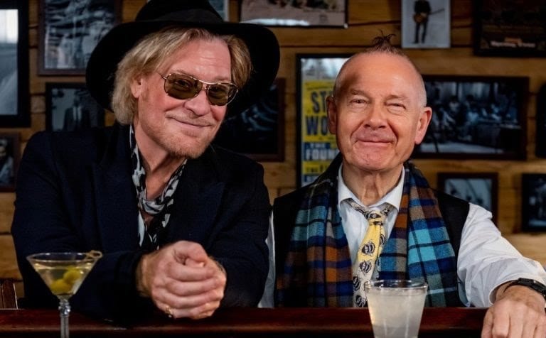 “Heroes” di David Bowie proposta da Daryl Hall e Robert Fripp