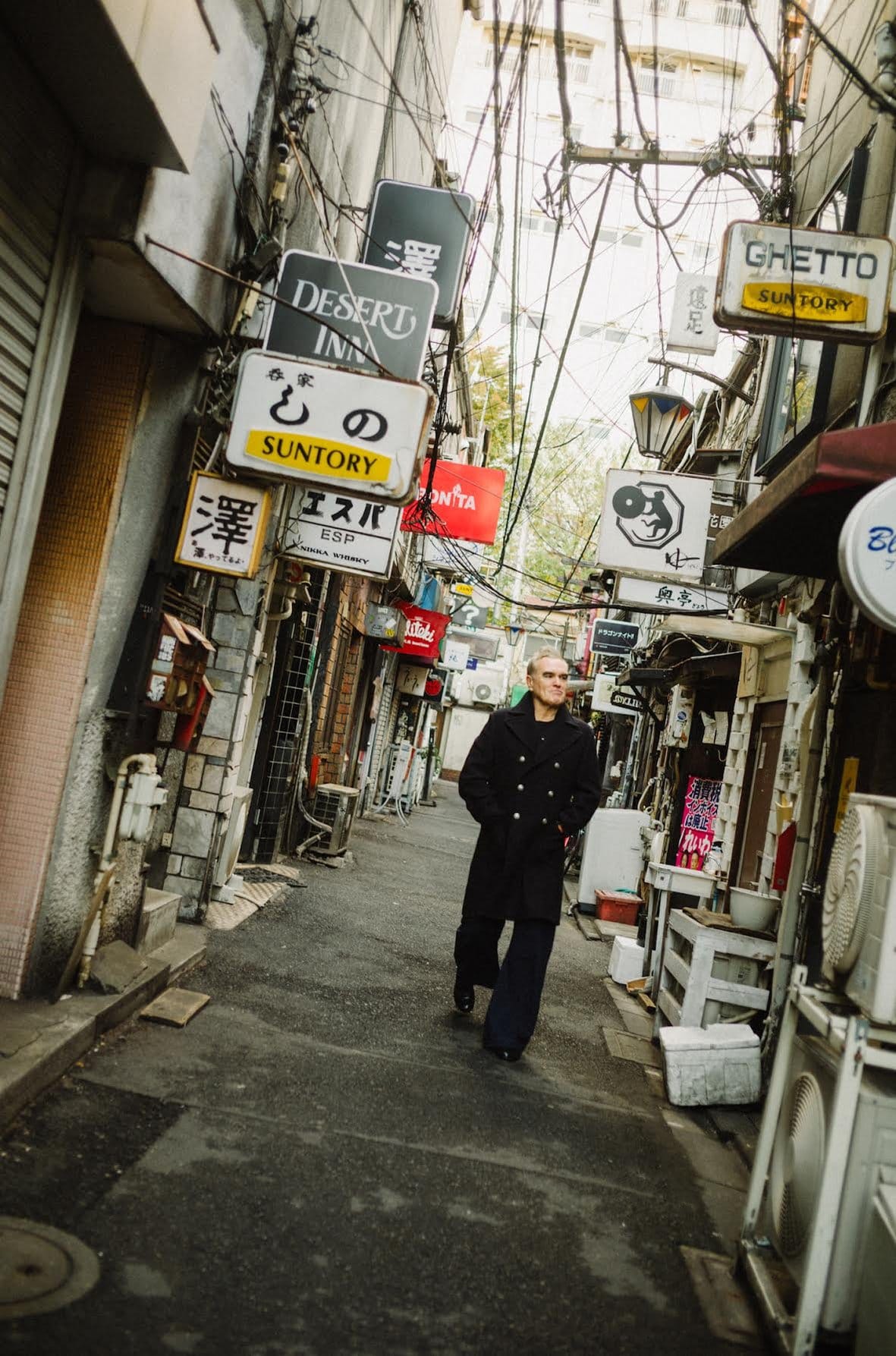 “CANCEL CULTURE BEGINS AT HOME”. MORRISSEY LAMENTA CAMPAGNA MEDIA PER ALLONTANARE IL SUO NOME DALLA STORIA DEGLI SMITHS