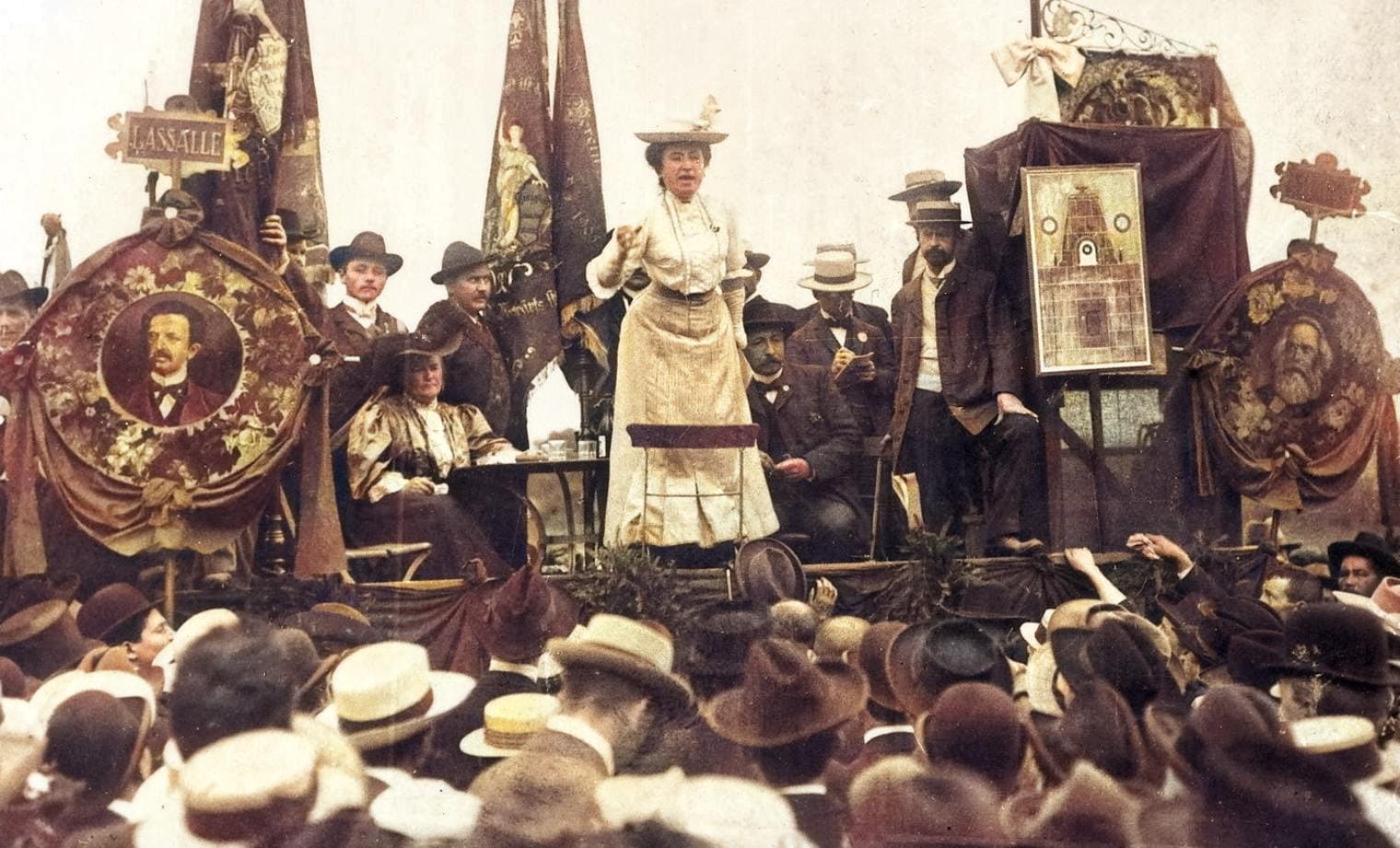 Il 15 gennaio 1919 finiva la rivoluzione tedesca. La Repubblica di Weimar giustiziava Rosa Luxemburg e Karl Liebknecht, fondatori della Spartakusbund.