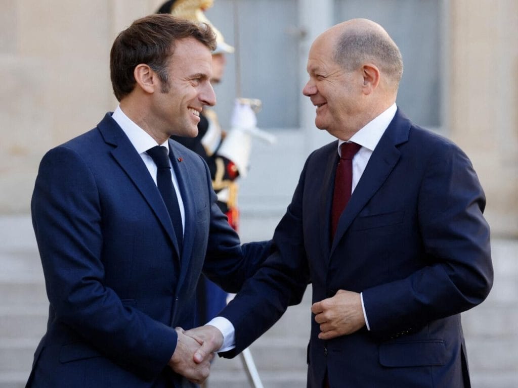 Macron vuole forze NATO in Ucraina, Scholz ammette che ci sono già. Un interessante articolo su Analisi Difesa.
