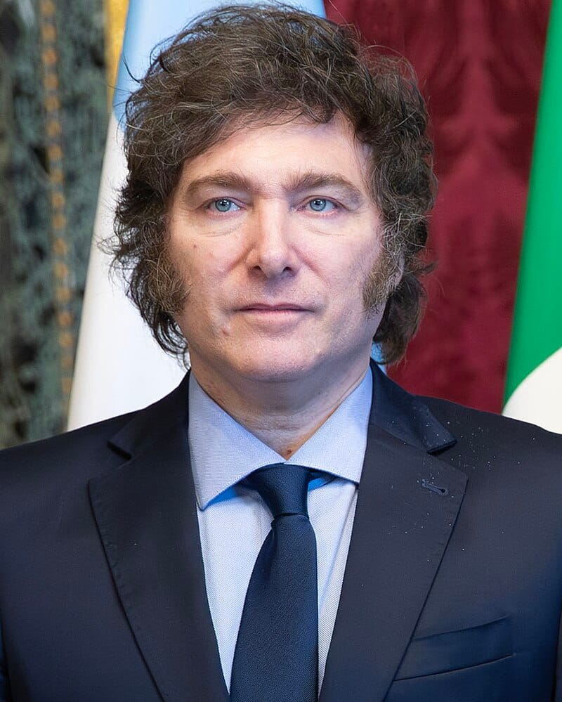 Inflazione record in Argentina e Milei progetta di tagliare 70mila posti di lavoro.