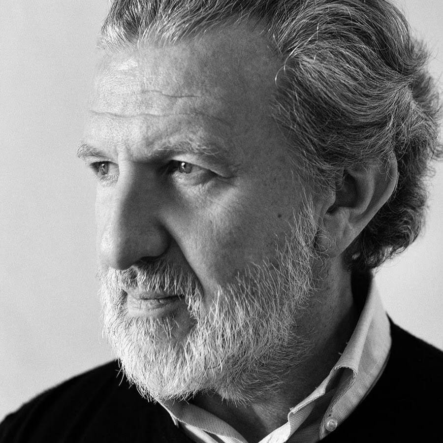 La prefazione di Piergiorgio Odifreddi al libro di Alessandro Di Battista “Scomode verità”.