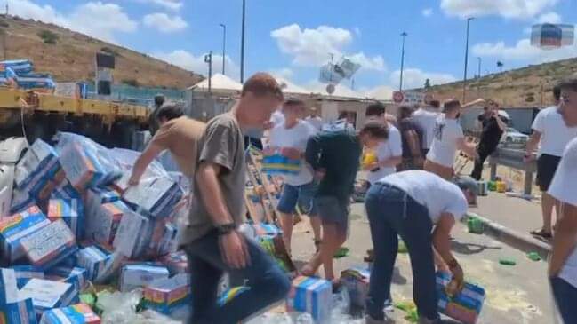 Di Battista sulla distruzione dei viveri indirizzati ai bambini palestinesi da coloni israeliani