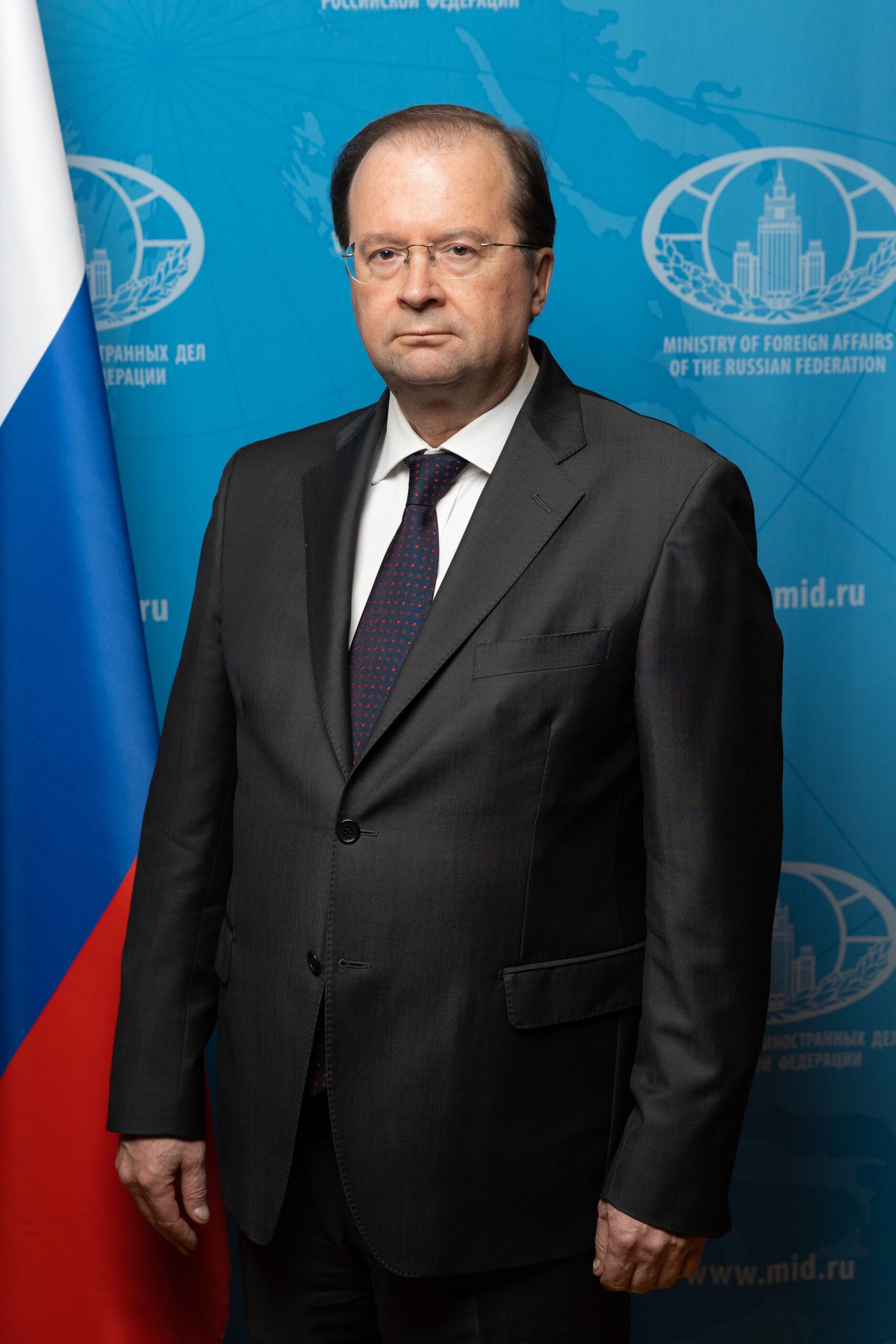 Alexey Paramonov, ambasciatore russo in Italia: “i russi non odiano gli italiani.I produttori italiani sono stati costretti a perdere il lucroso mercato russo e si sono privati di carburante ed elettricità a basso costo”.