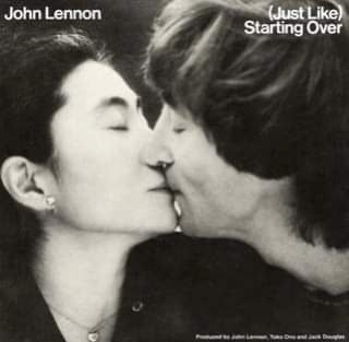 Il 24 ottobre 1980 viene pubblicato “(Just Like) Starting Over”, ultimo singolo prima della morte di John Lennon