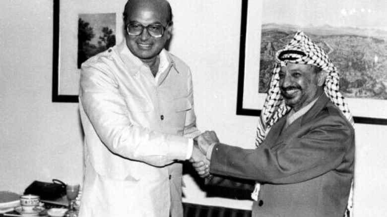 6 novembre 1985: Bettino Craxi sostiene la legittimità della lotta armata palestinese.