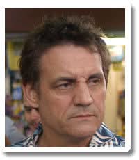 “E’ un diesel!”, l’ invito demenziale di Francesco Salvi “a spostare una macchina” (1988)