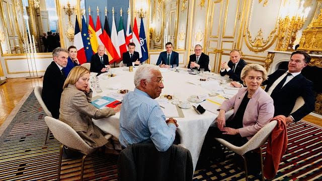 Trump e Putin decidono sull’Ucraina…e l’Europa? È la fine della Nato?