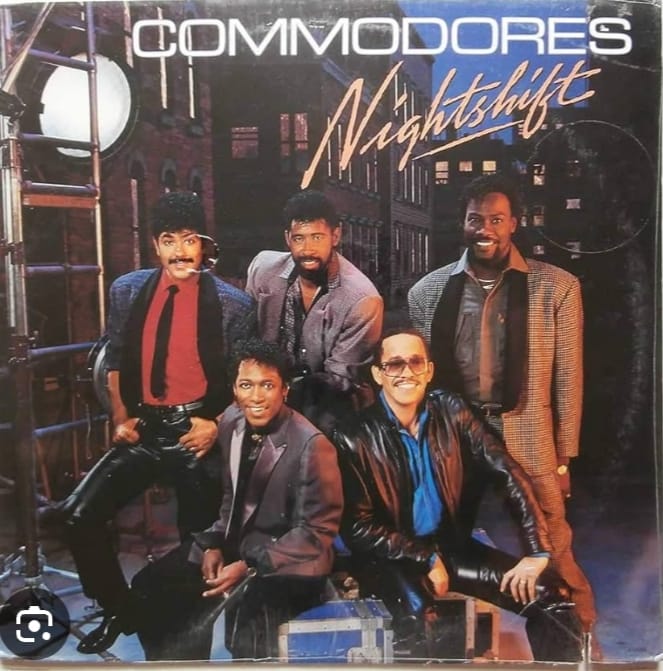 Ed i Commodores colorano la notte con “Nightshift” in onore di Marvin Gaye e Jackie Wilson