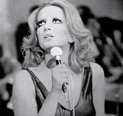 Grande Grande Grande: Il successo intramontabile di Mina