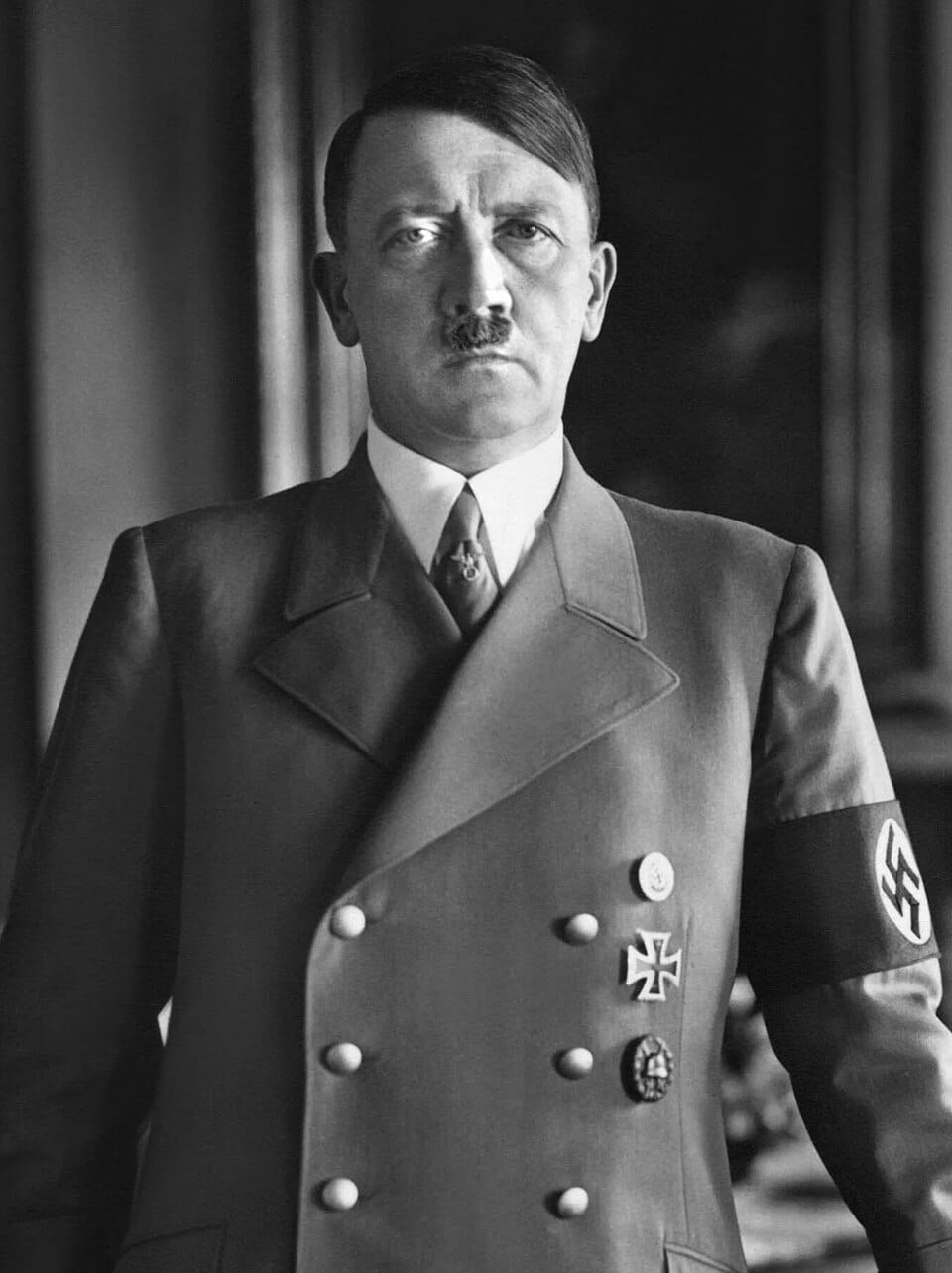 19 agosto 1934: Adolf Hitler viene riconosciuto con plebiscito “Führer und Reichskanzler” (Leader e Cancelliere del Reich)