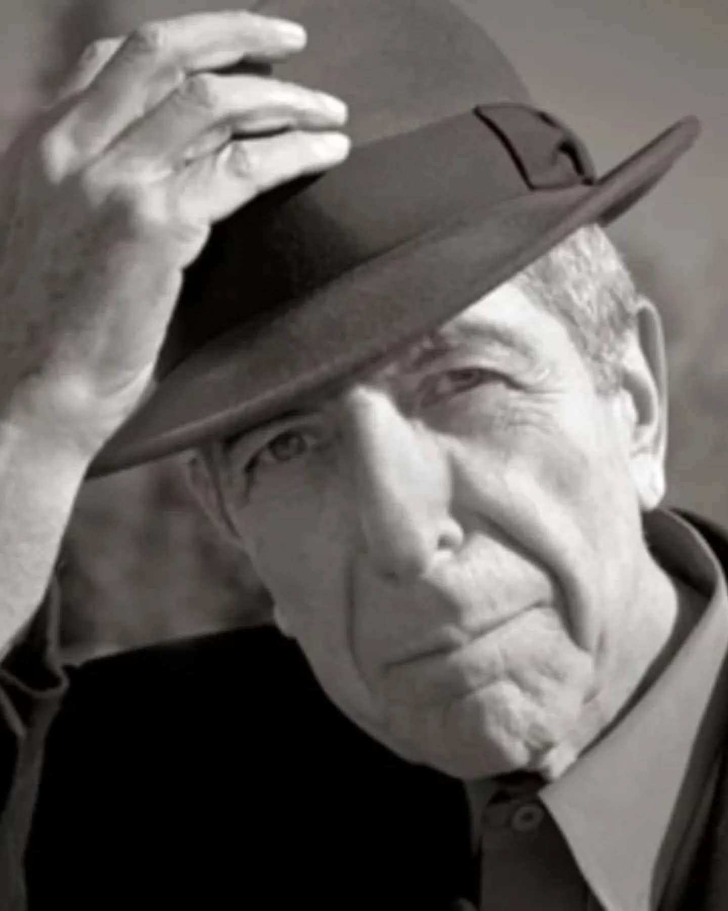9 anni fa la scomparsa di Leonard Cohen. Lo ricordiamo con “Hallelujah”.