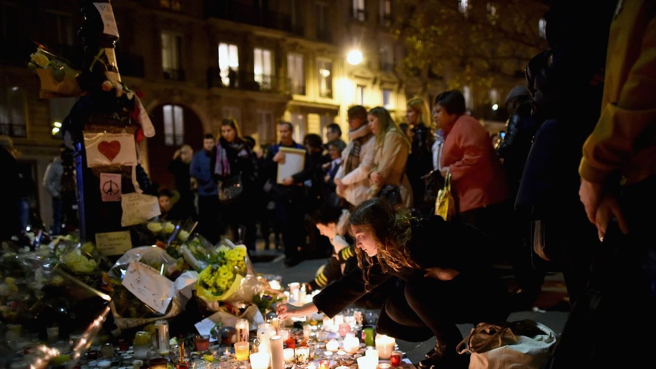 10 anni fa la strage del Bataclan: una ferita nella memoria europea