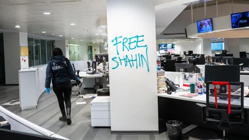 LIBERA “STAMPA” IN NEOLIBERISMO GENOCIDARIO. ERRORI DA AMBO LE PARTI.