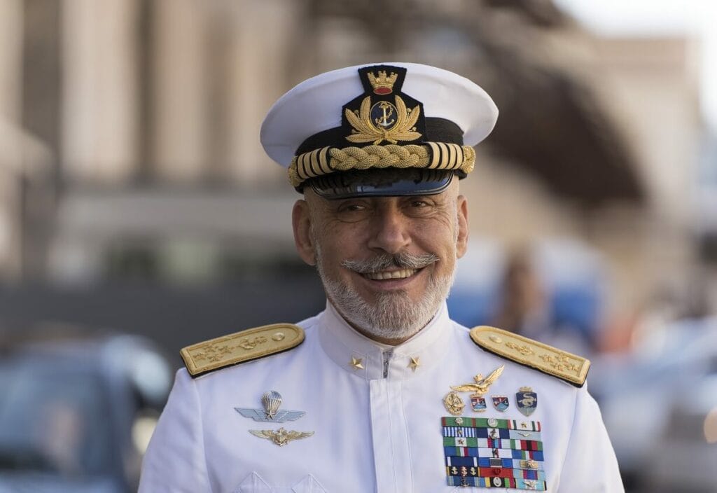 Cavo, cavo Cavo, Cavo cavo… l’ultima follia dell’ammiraglio Cavo Dragone: “La Nato sta valutando attacco preventivo alla Russia”.