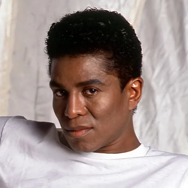Jermaine Jackson compie 71 anni. Dagli inizi nei Jackson Five ai giorni più recenti. Il grande successo di “Let’s Get Serious”