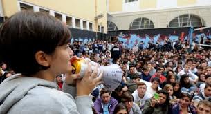 Scuole sotto silenzio per disposizione di Valditara. Limitare le assemblee significa colpire la democrazia (Laura Tussi – da Faro di Roma)