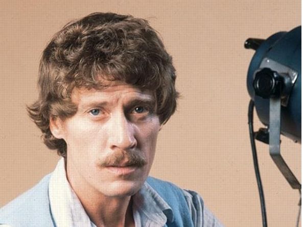 13 marzo 1988, muore John Holmes, il “P38” del cinema a luci rosse.