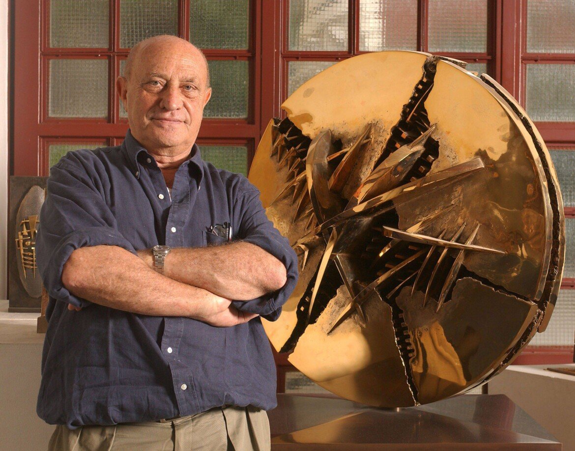 Un anno fa la scomparsa di Arnaldo Pomodoro, l’artista della “sfera nella sfera”