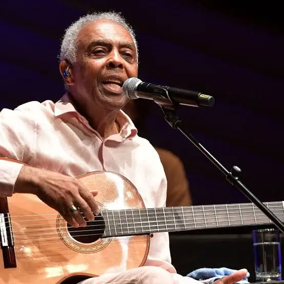 Gilberto Gil, musicista militante. È tra i fondatori del movimento musicale brasiliano Tropicália