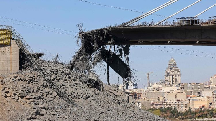Guerra in Iran: gli USA intensificano gli attacchi nel sud dell’Iran, uccidendo almeno otto persone.