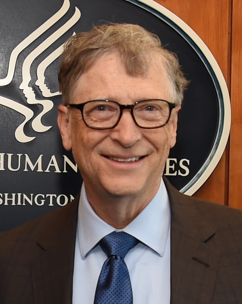 Bill Gates: “intelligenza artificiale farà perdere molti posti di lavoro. Riservare il 40% agli umani, tassare IA e robot”