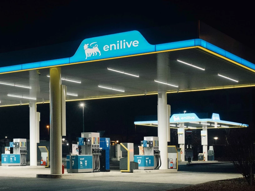 Eni fissa un tetto al prezzo dei carburanti: 2,19 euro sul gasolio, 1,99 per la benzina