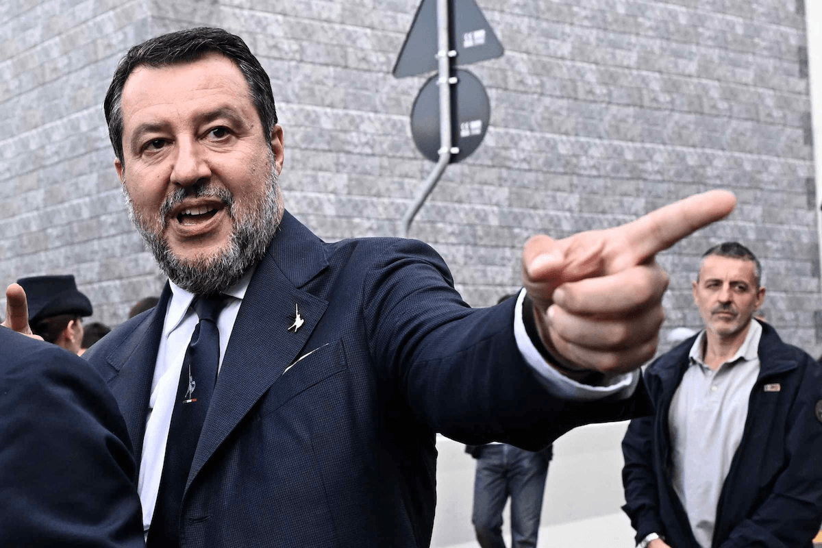 «O TI RASSEGNI O TI ATTREZZI», SALVINI A PROPOSITO DEL CARO-CARBURANTI