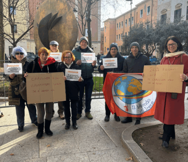 Caregiver in piazza controllo il ddl Locatelli. “Noi invisibili per lo Stato italiano”